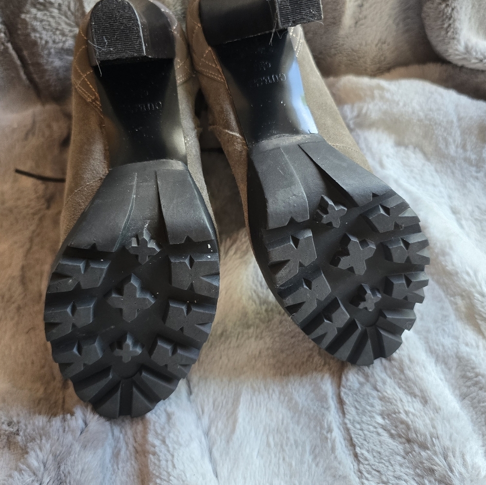 NWOT GUESS Booties - Picture 7 of 8